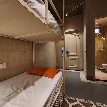 Hostel J House Near Bhikaji Nowe Delhi Zewnętrze zdjęcie