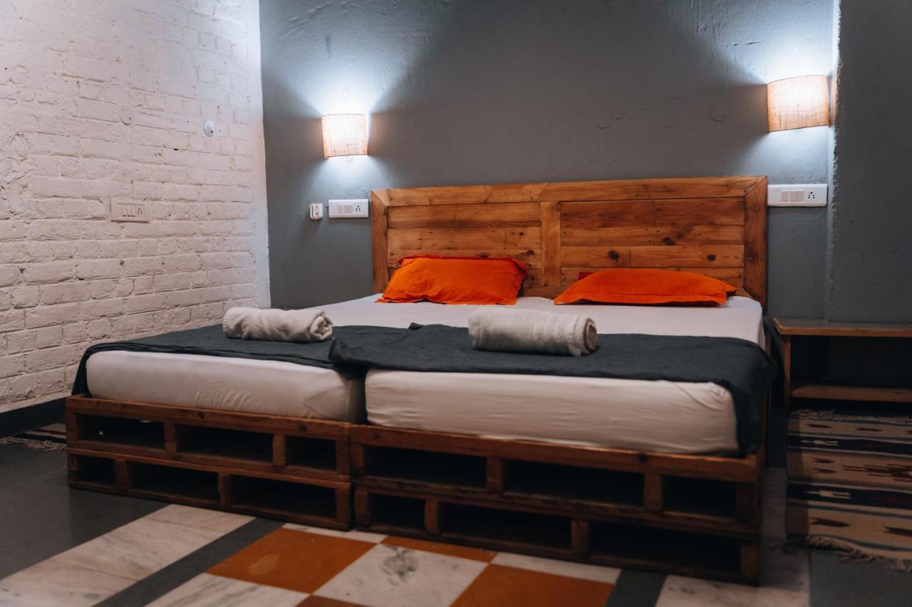 Hostel J House Near Bhikaji Nowe Delhi Zewnętrze zdjęcie
