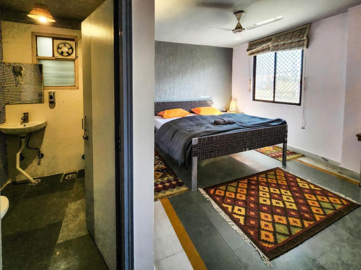 Hostel J House Near Bhikaji Nowe Delhi Zewnętrze zdjęcie