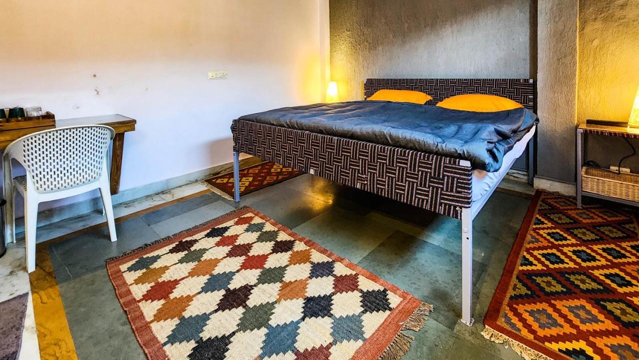 Hostel J House Near Bhikaji Nowe Delhi Zewnętrze zdjęcie