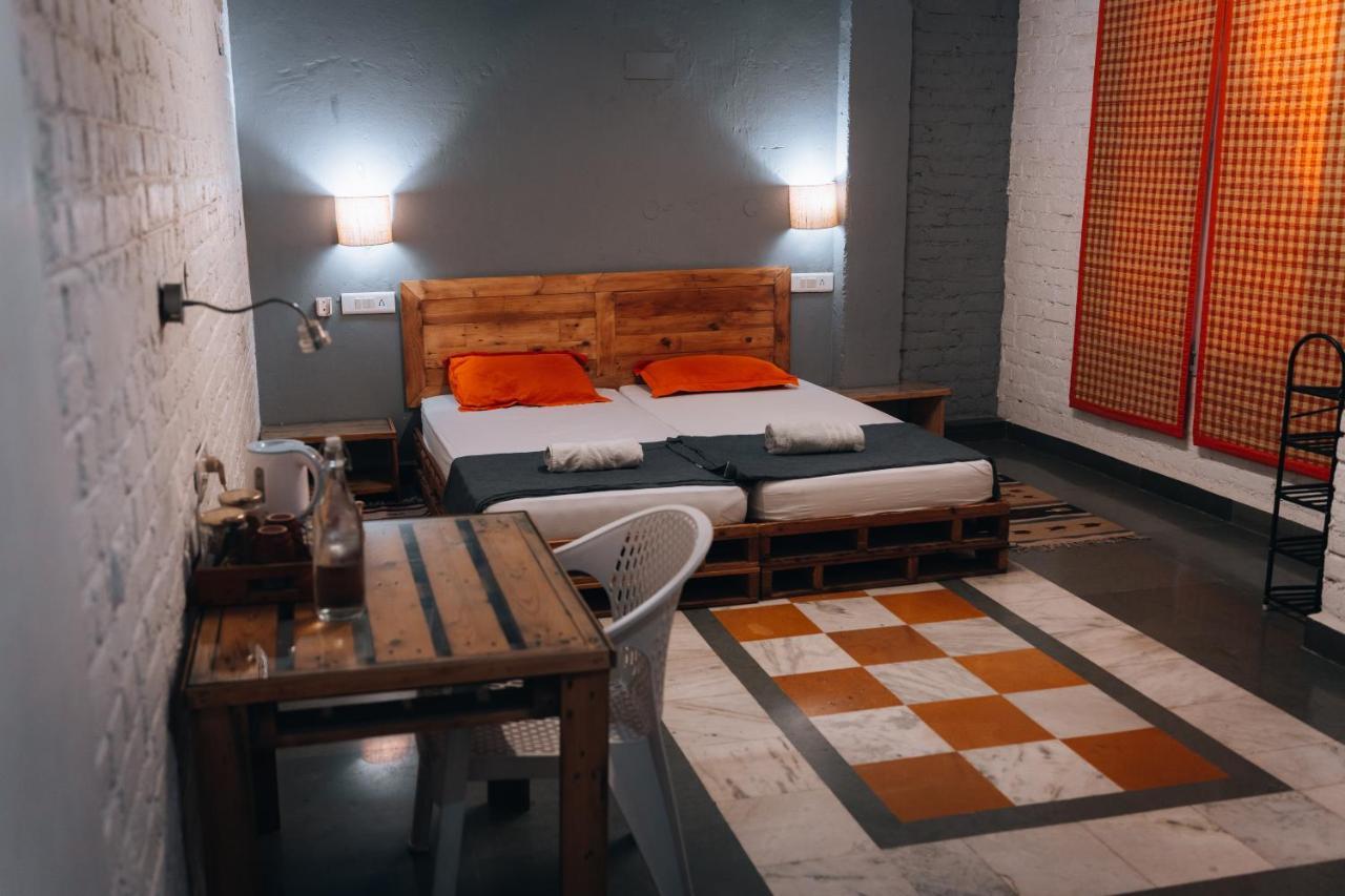 Hostel J House Near Bhikaji Nowe Delhi Zewnętrze zdjęcie