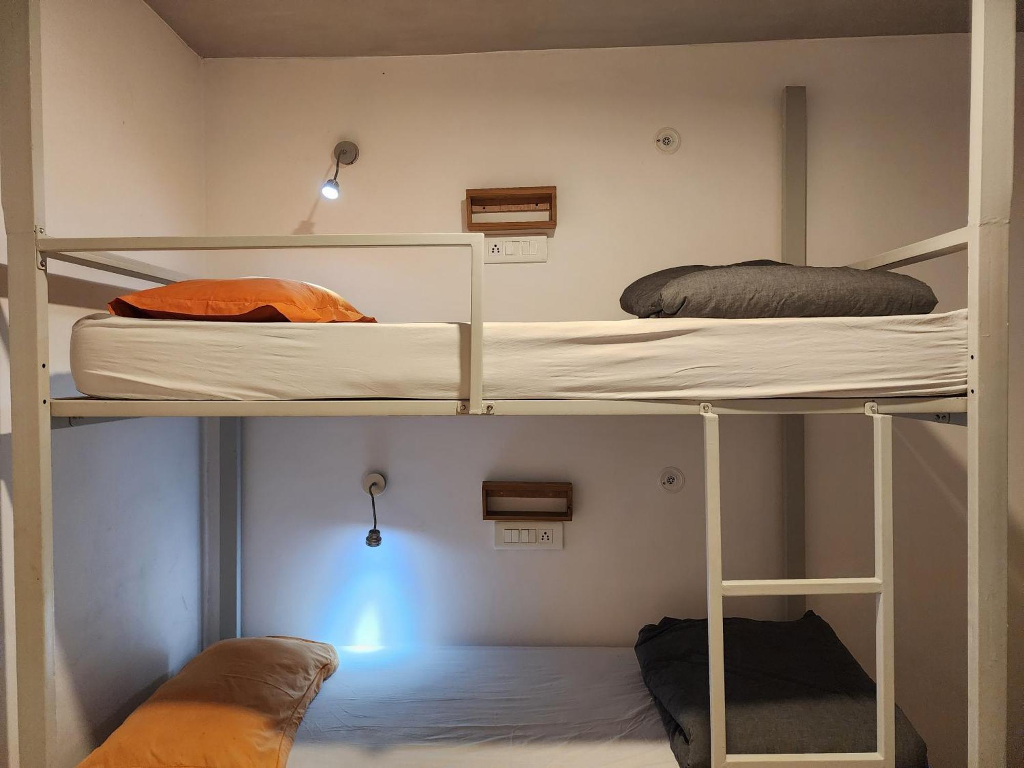 Hostel J House Near Bhikaji Nowe Delhi Zewnętrze zdjęcie