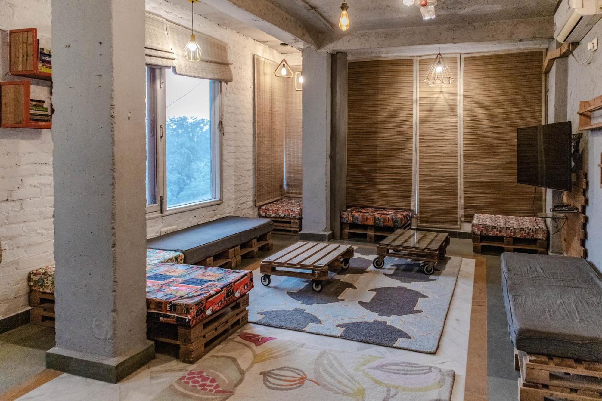 Hostel J House Near Bhikaji Nowe Delhi Zewnętrze zdjęcie